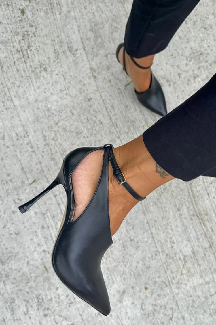 Elmina | Skulpturelle pumps med stiletthæl og ankelrem