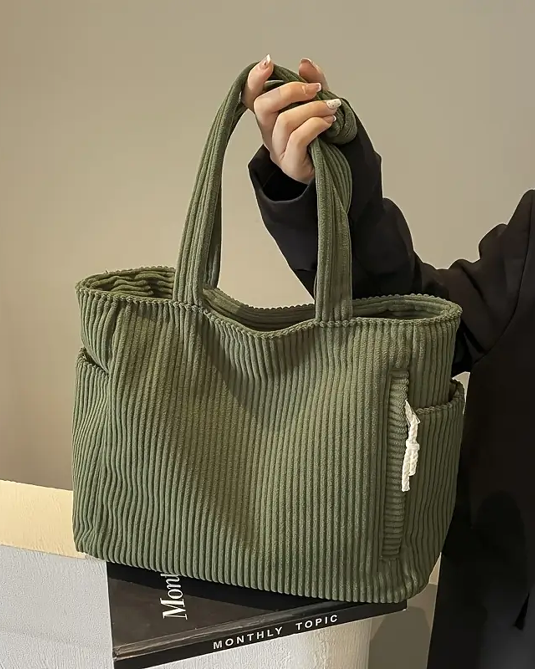 Åsoline | Myk og romslig cordveske