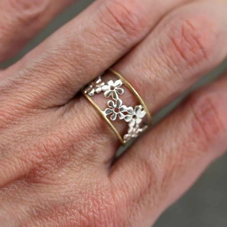 Indie – Uregelmessig Hult Daisy Ring