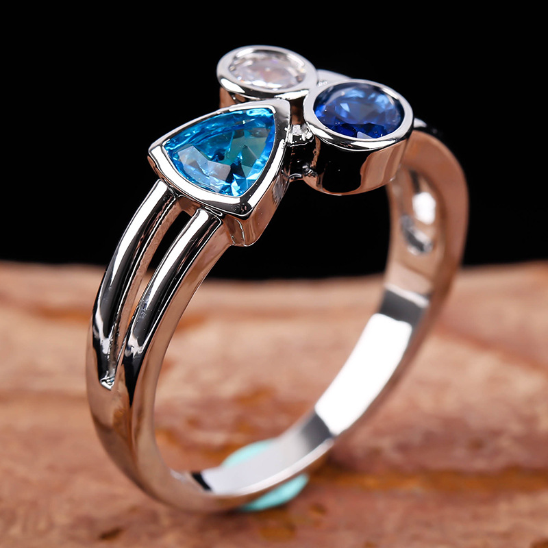 Cassidy – Vintage Blå Krystaller Ring
