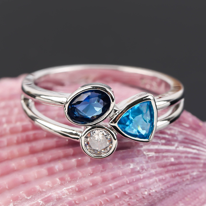 Cassidy – Vintage Blå Krystaller Ring