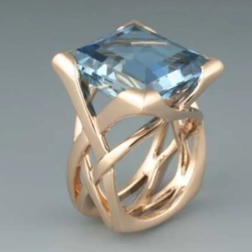 Andrea – Vintage Roségull Blå Zirkonia Ring: