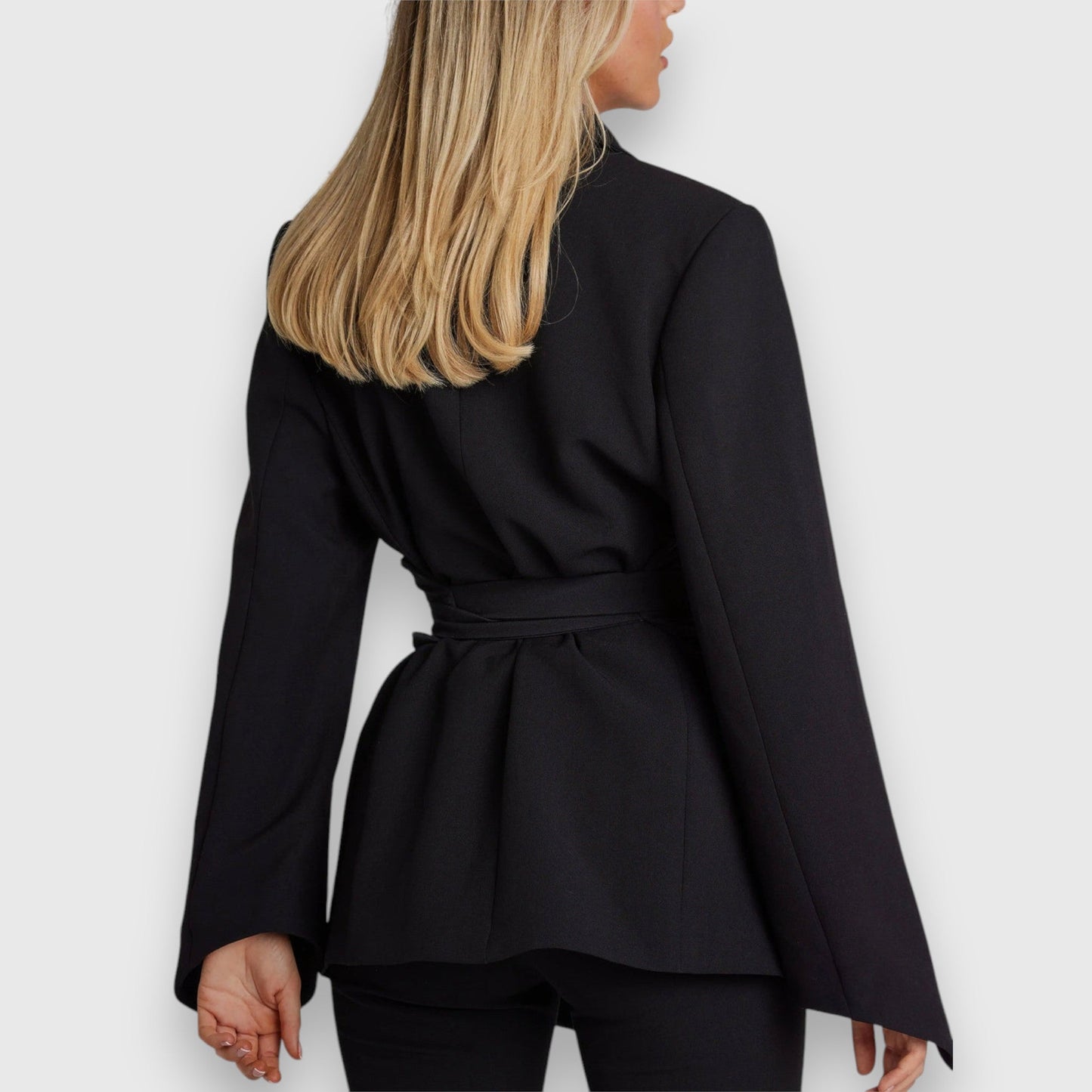 Kristine | Elegant Jakke med Belte