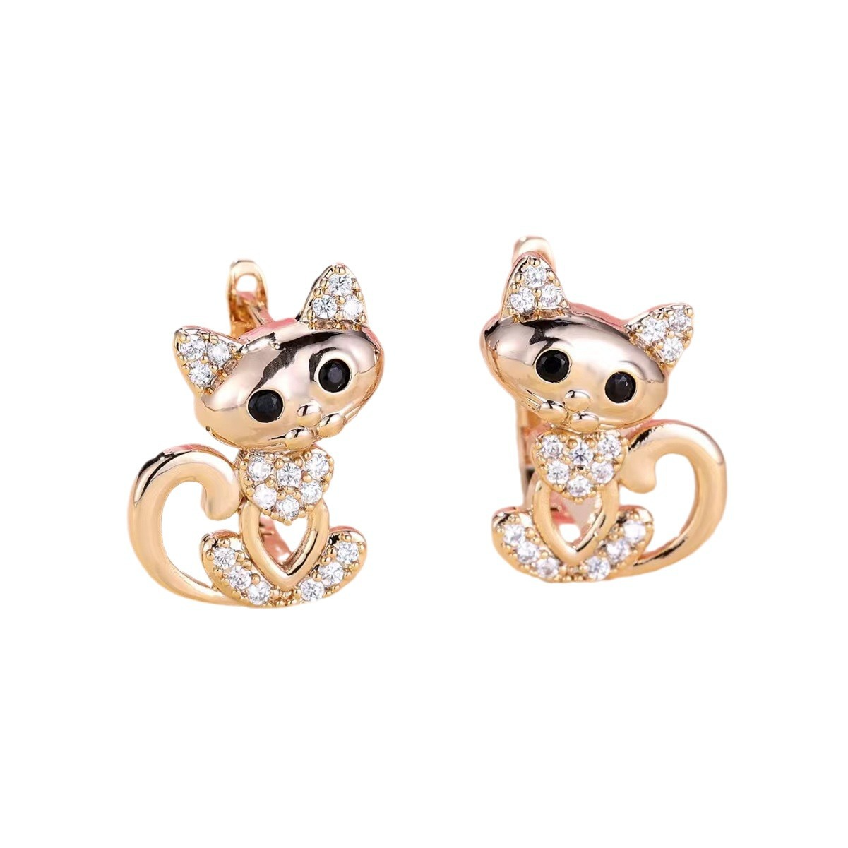 Yasmin – Elegante Zirconia Kattøredobber