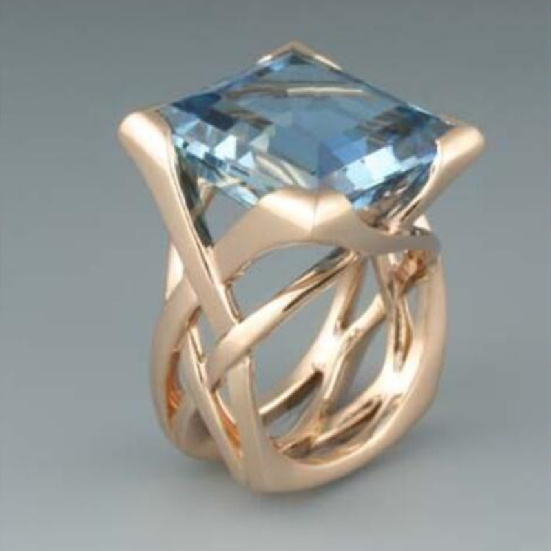 Andrea – Vintage Roségull Blå Zirkonia Ring: