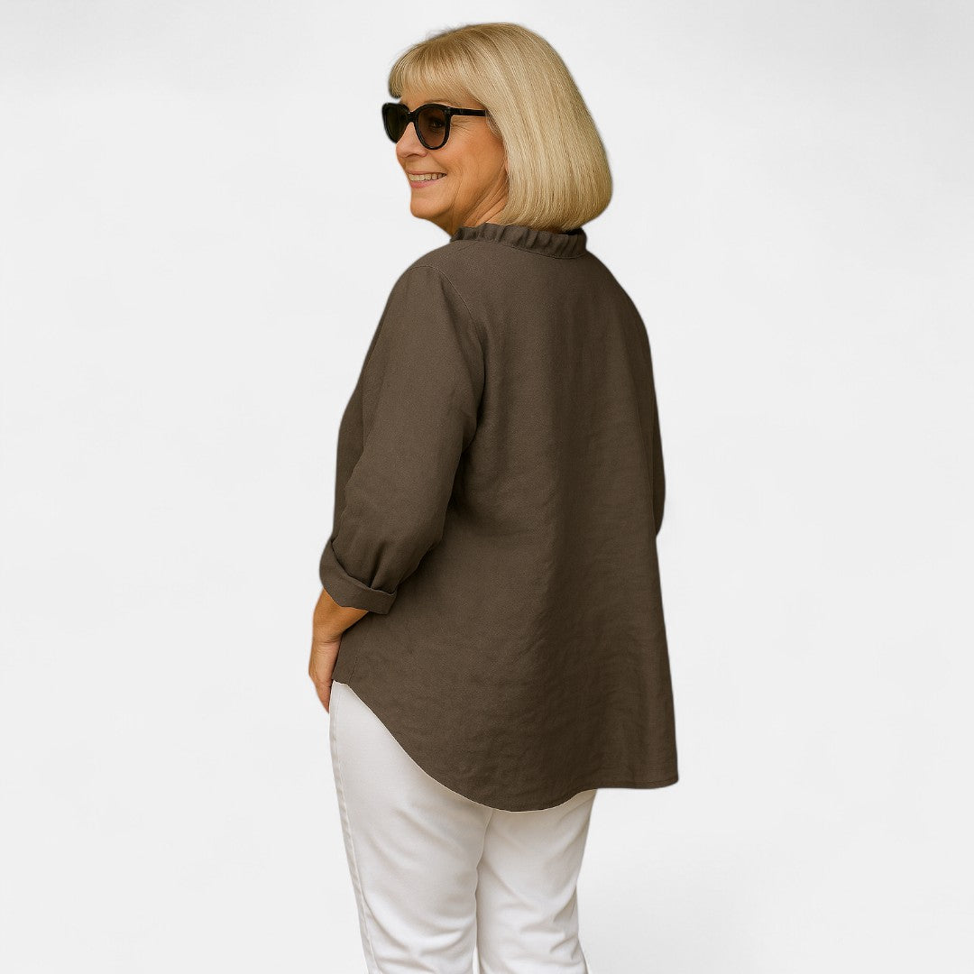 Gullbjørg™ | Koselig Ruffle Bluse