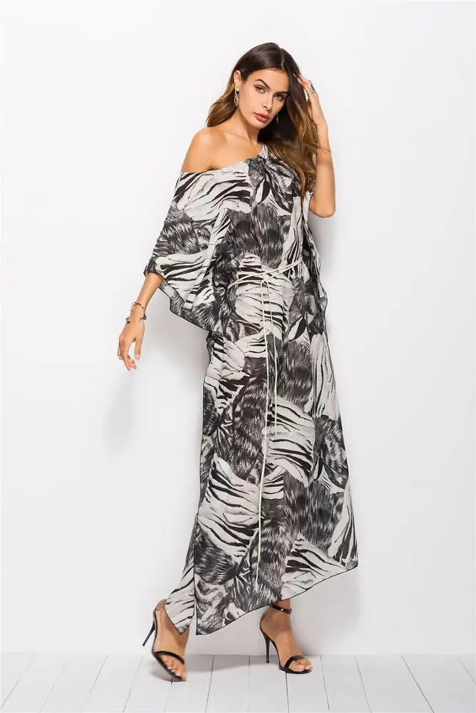 NUVIA – ELEGANT BOHO KÅPE