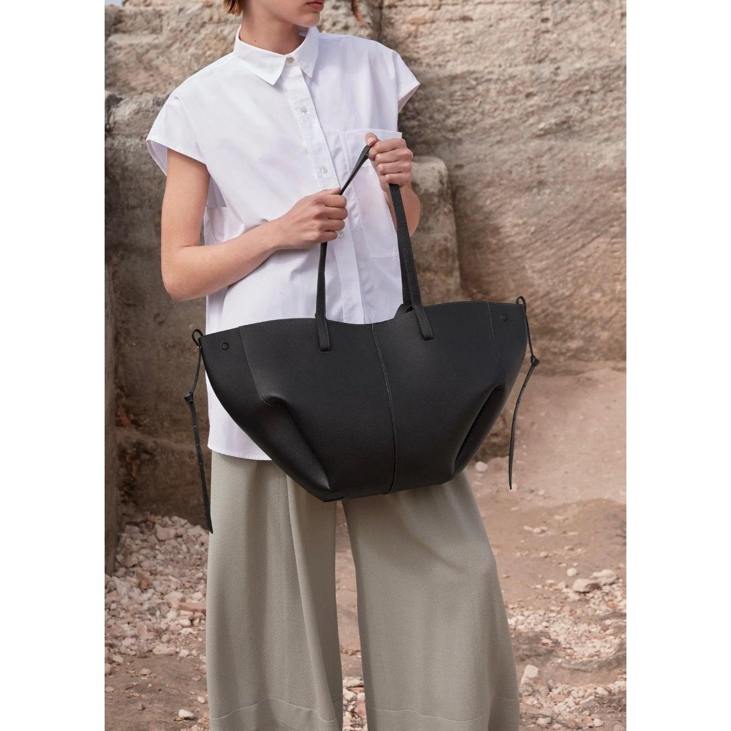 Mara | Taupe Skinn Toteveske i Oversized Design