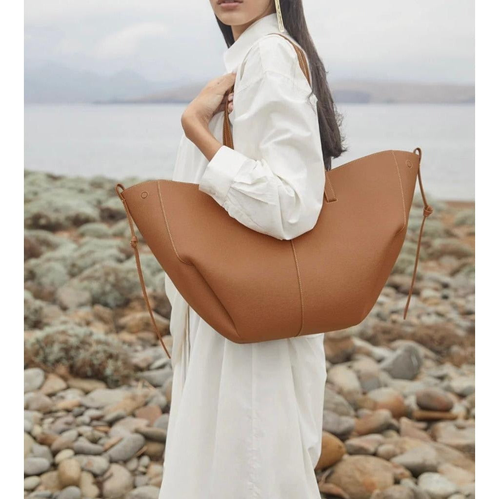 Mara | Taupe Skinn Toteveske i Oversized Design