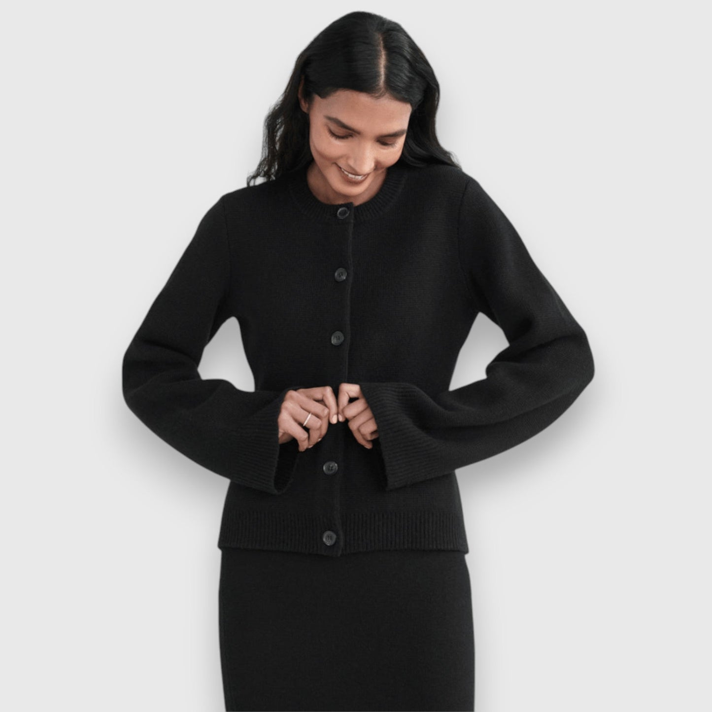 Ragnhild | Elegant Cardigan med Klassiske Knapper
