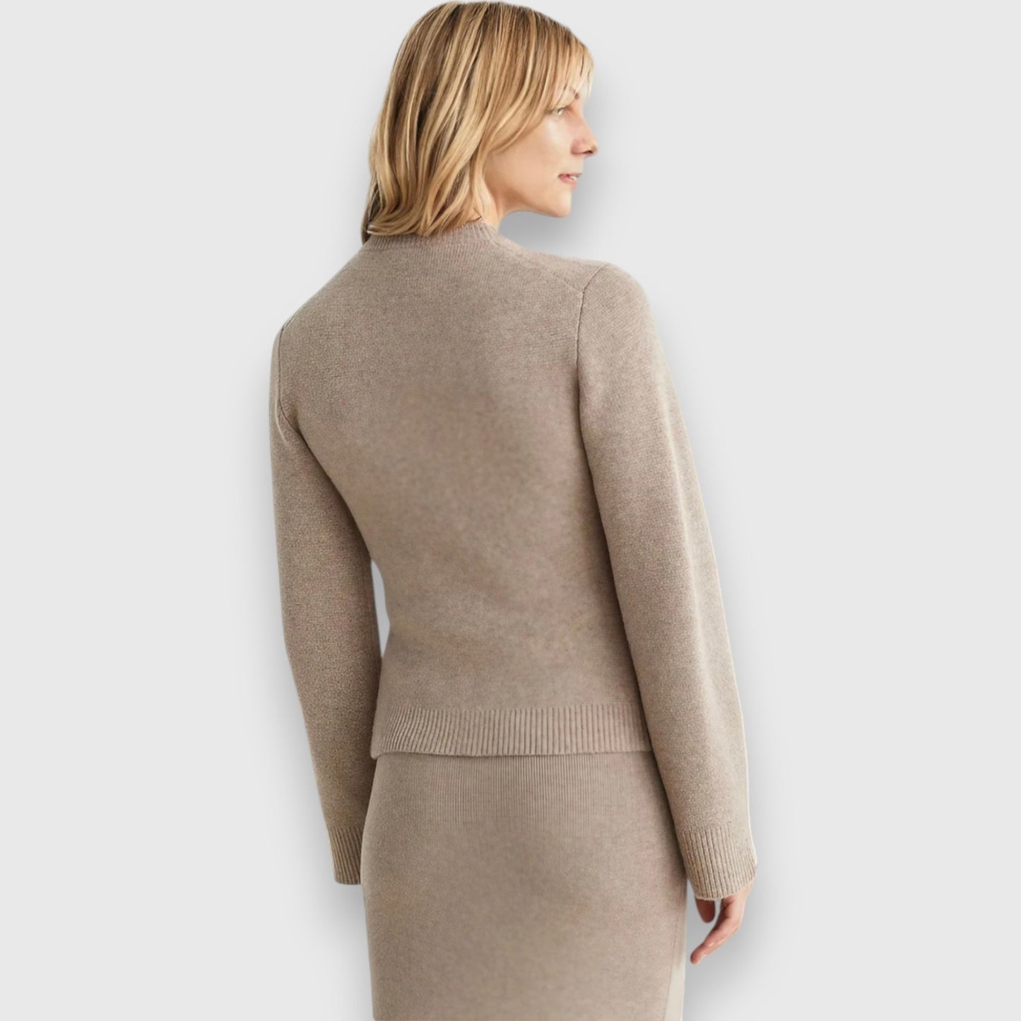 Ragnhild | Elegant Cardigan med Klassiske Knapper