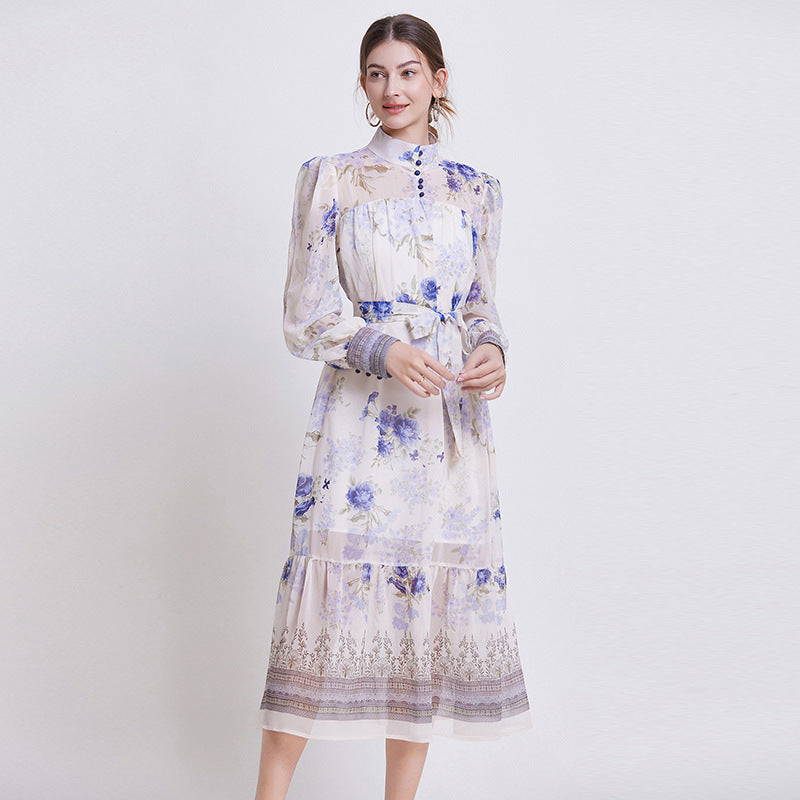 ZEHLIA – ELEGANT BLOMSTRET CHIFFONKJOLE