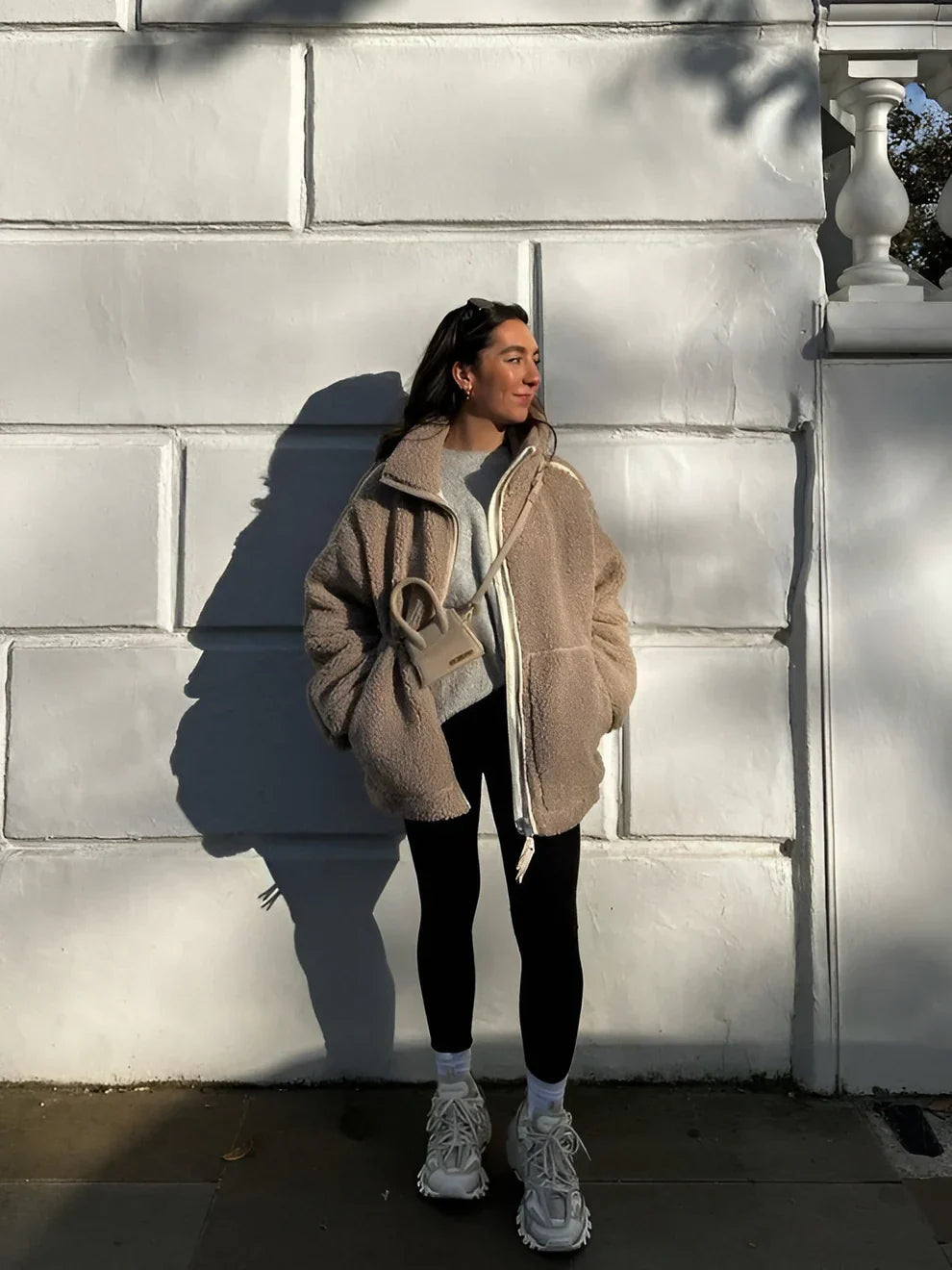 Anette | Myk Jakke med Avslappet Eleganse