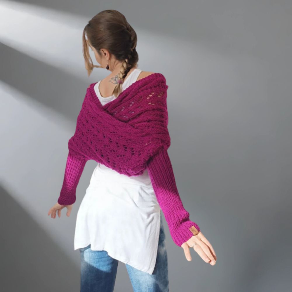 Alfhild | Strikket Poncho med Unikt Preg
