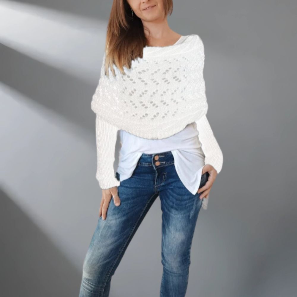 Alfhild | Strikket Poncho med Unikt Preg