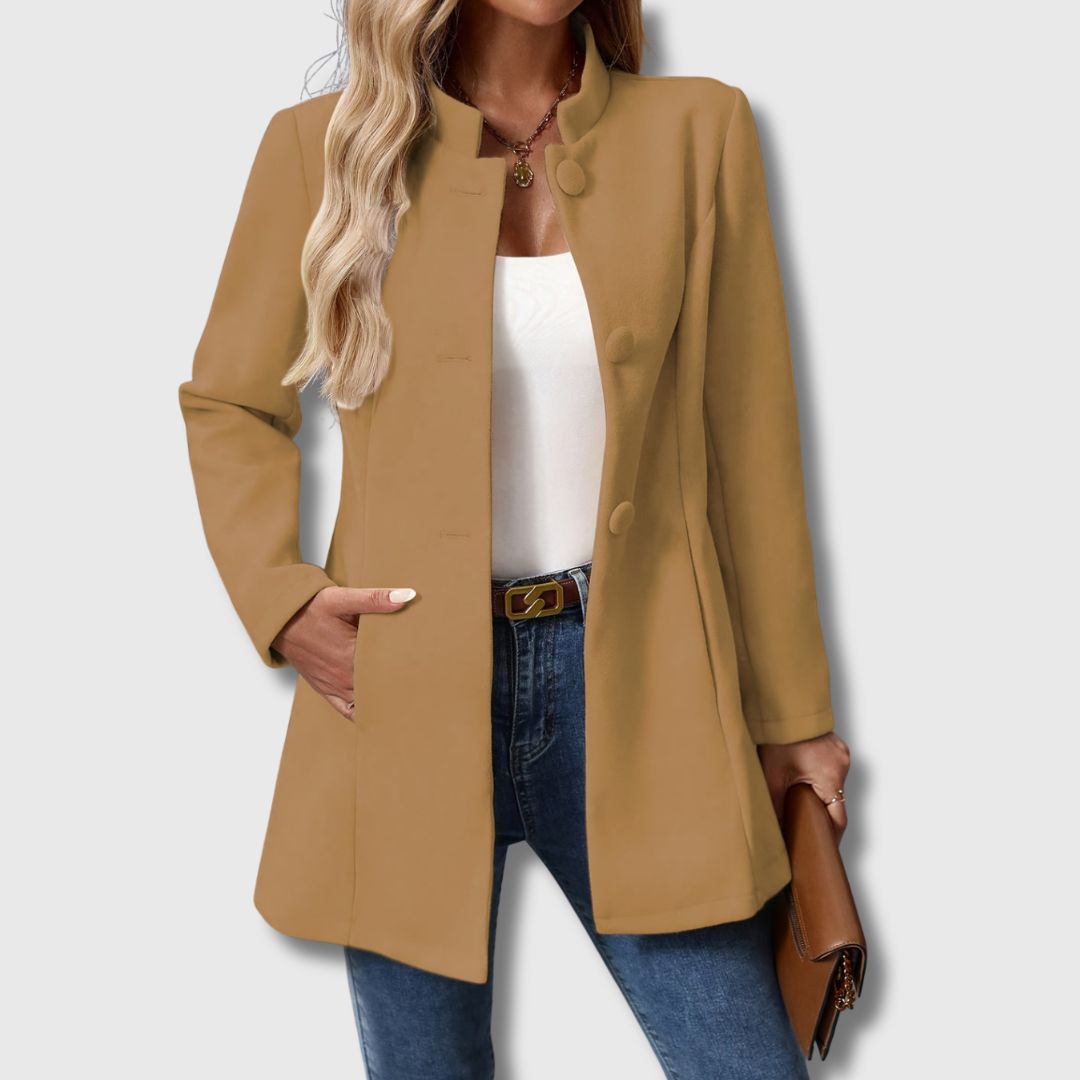 Thale | Elegant Lang Knappelukket Jakke