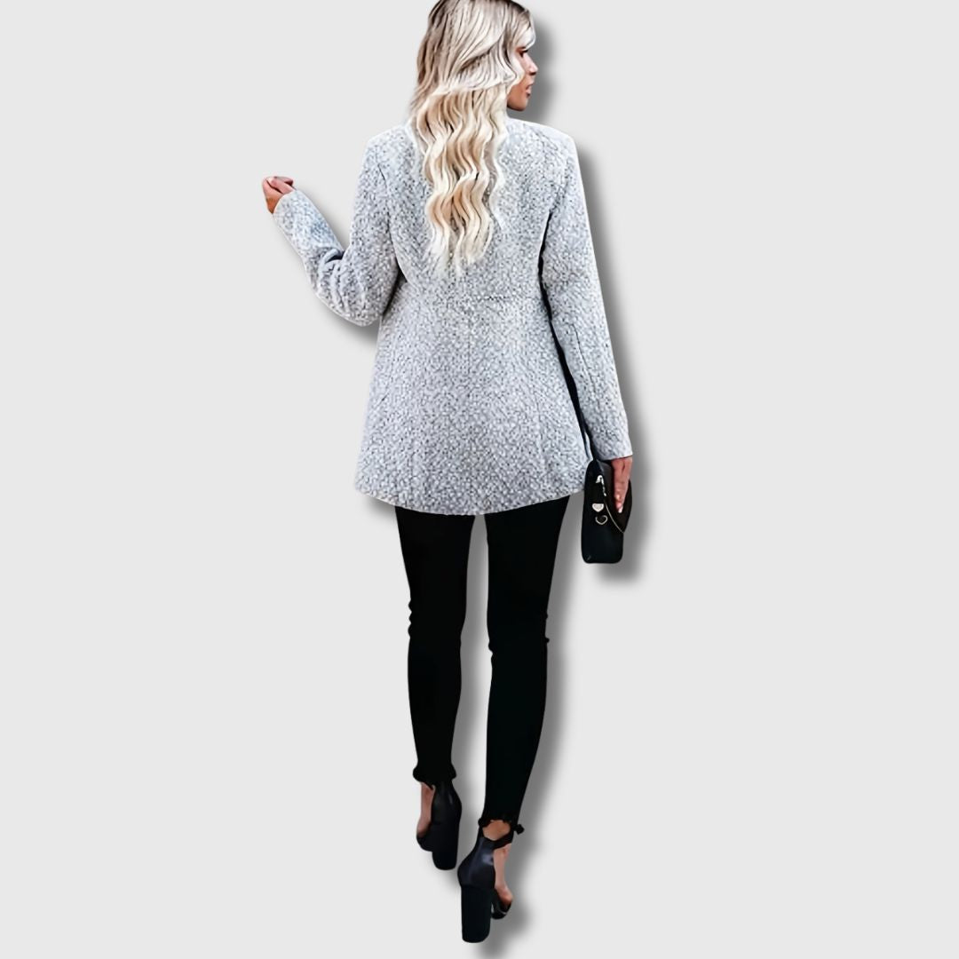 Ingrid | Lang Cardigan med Diskré Eleganse