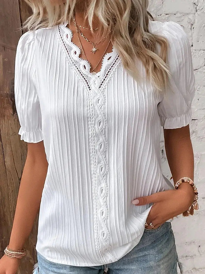 Mélissa | Elegant Bluse med Delikate Detaljer
