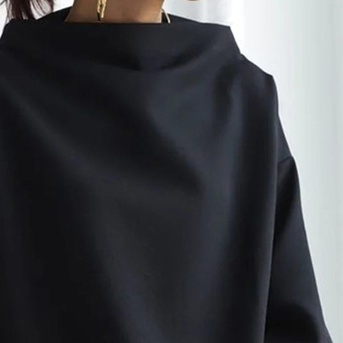 Bergitta | Elegant Høyhalset Topp