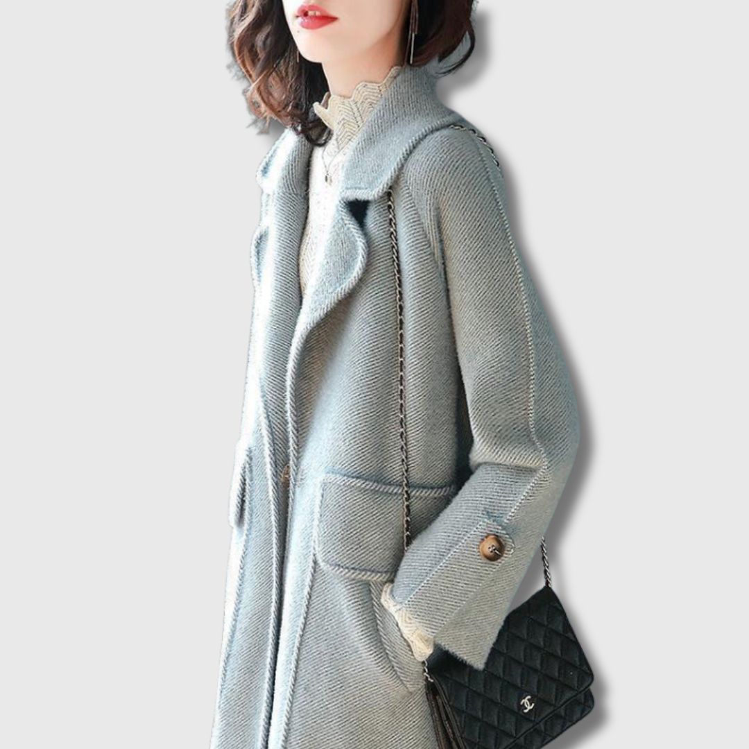 Gerd | Trenchcoat Dame