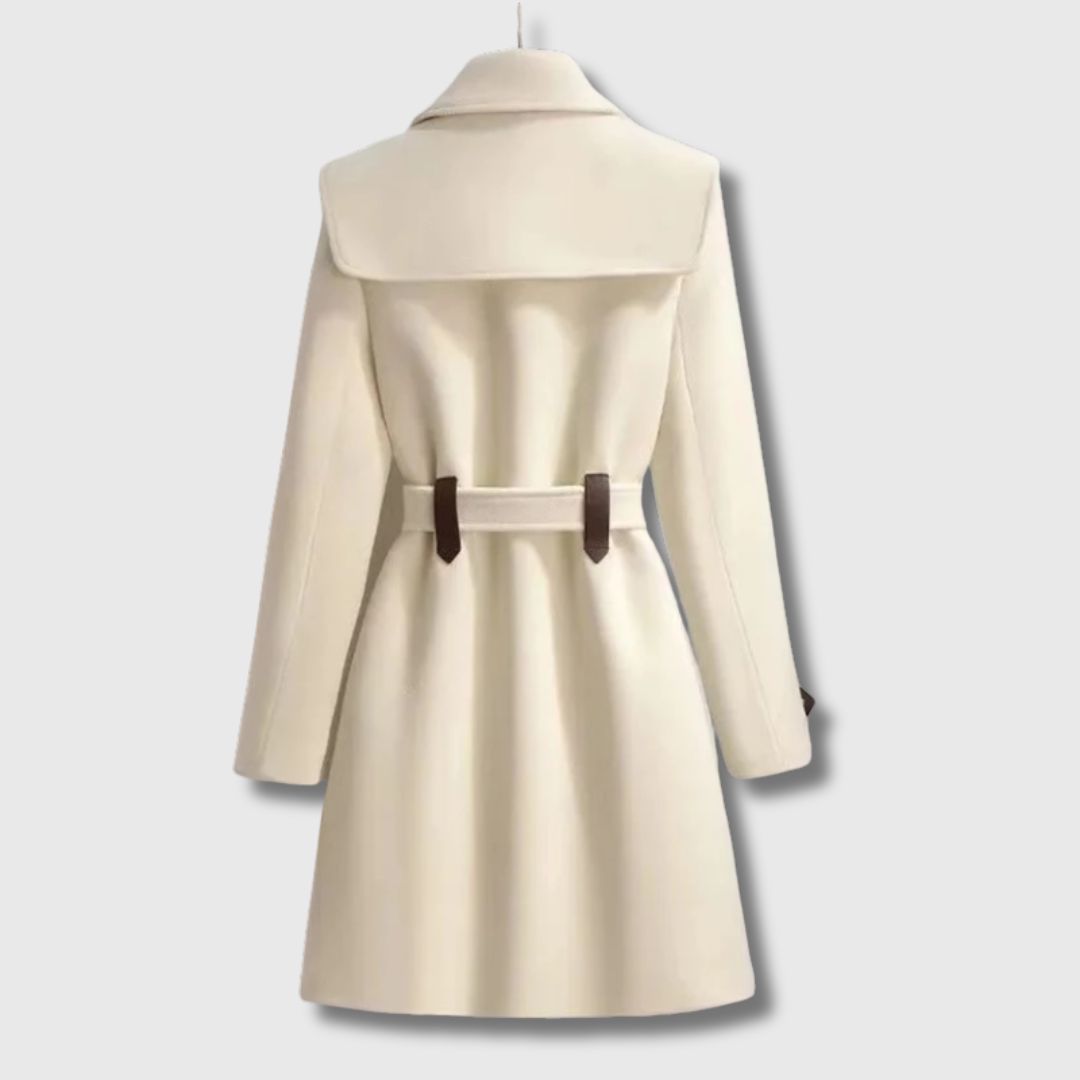 Inger | Trenchcoat Dame