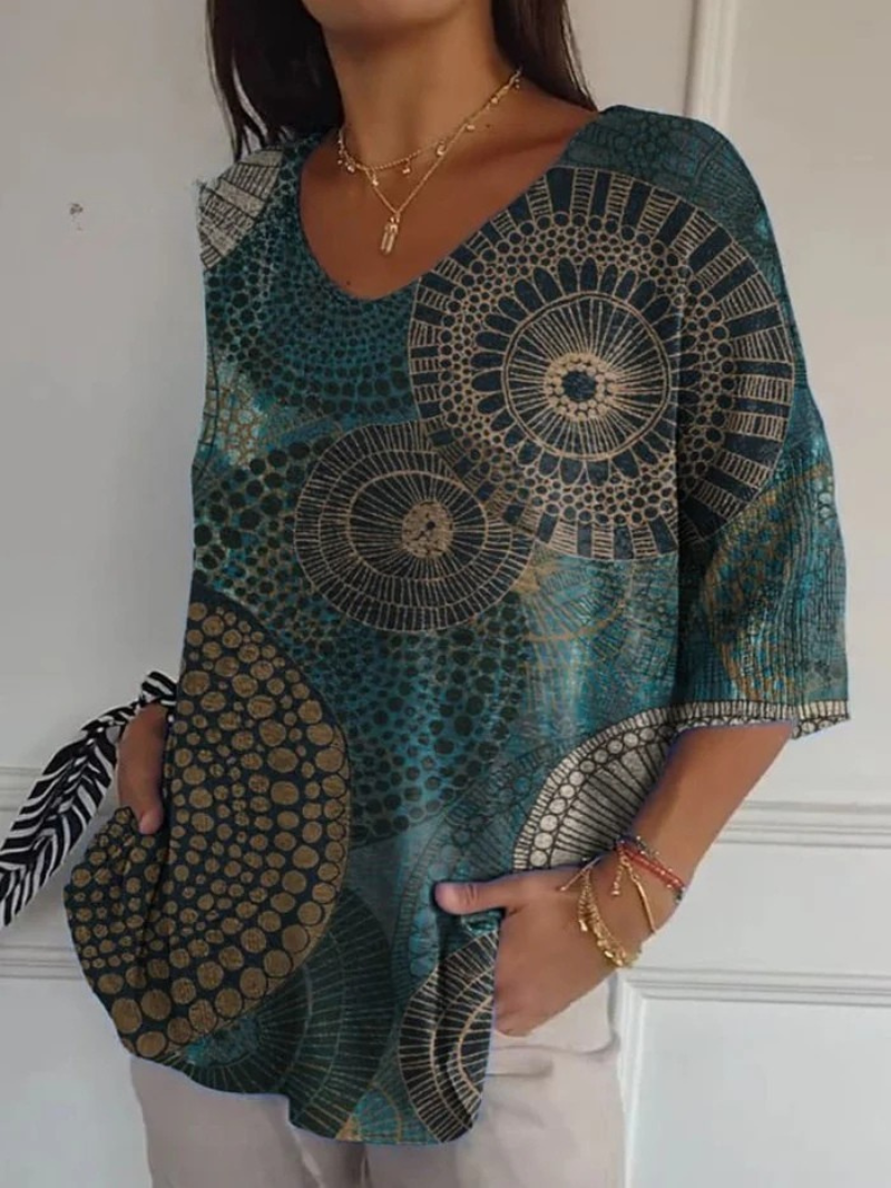 Borghild | Bluse med Grafisk Eleganse