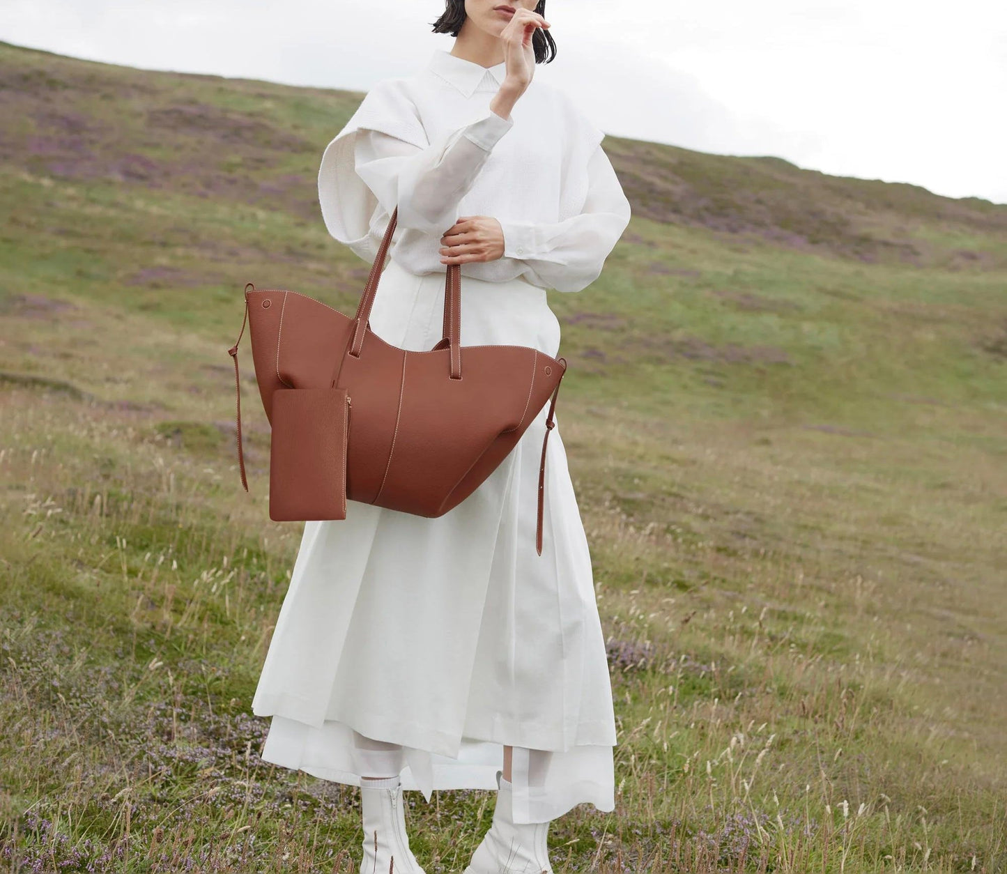 Mara | Taupe Skinn Toteveske i Oversized Design