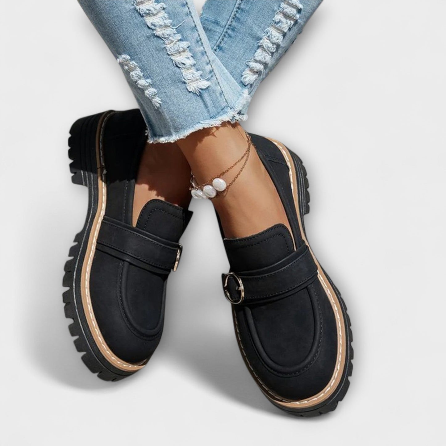 Poet | Loafers med gullspenne