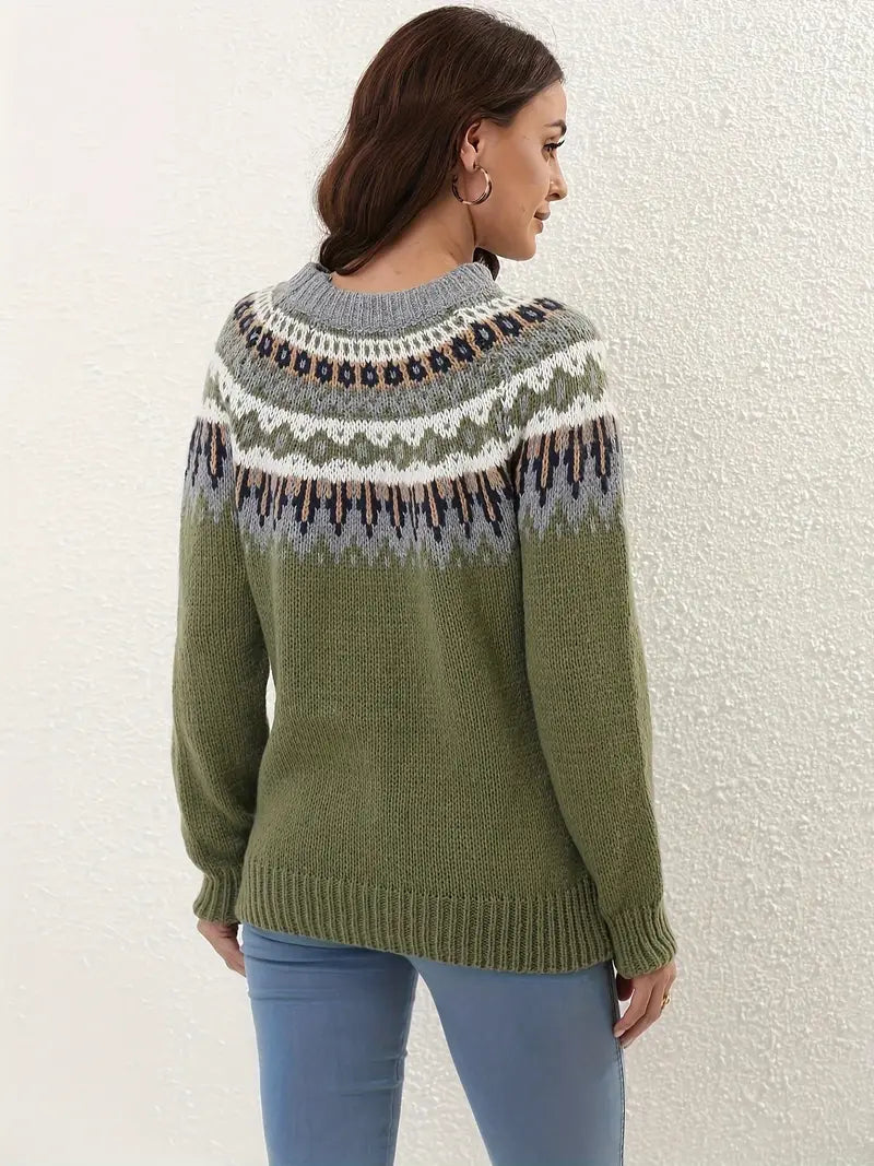 Kvinnens fashionable mønstrede genser