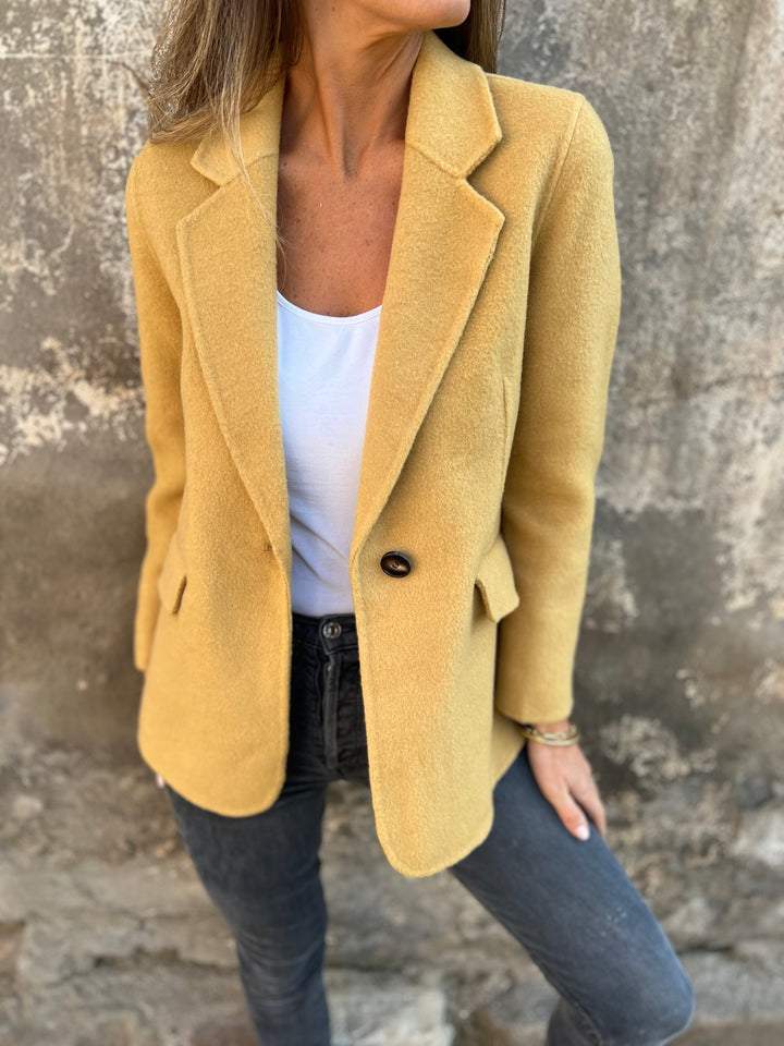 Lene | Elegant Jakke med Strukturert Preg