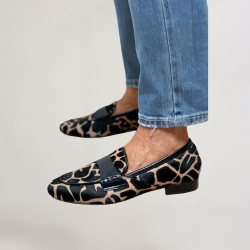 Hildemor | Loafers med giraffmønster og sort skinnfinish