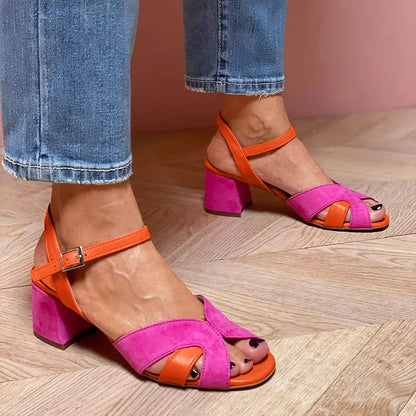 Mari | Lappeteppete ankelstropper med peep-toe hæler