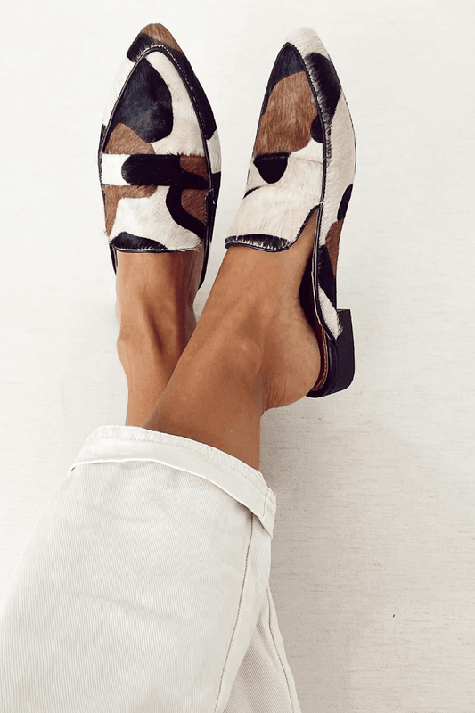 Jofina | Slip-ins i kuhår-look med attitude