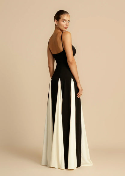 Celia - Elegant Kontrast Volanger Maxikjole