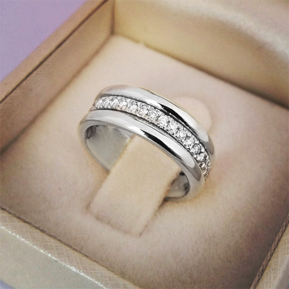 Marlowe – Elegant Ring med Dobbel Zirkonia Inlay