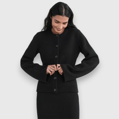 Ragnhild | Elegant Cardigan med Klassiske Knapper