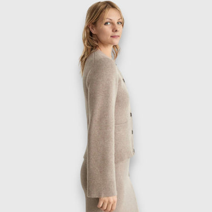 Ragnhild | Elegant Cardigan med Klassiske Knapper
