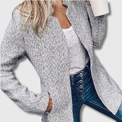 Ingrid | Lang Cardigan med Diskré Eleganse