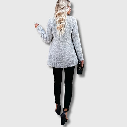 Ingrid | Lang Cardigan med Diskré Eleganse