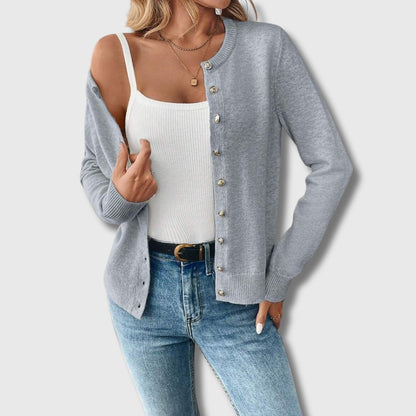 Johanne | Klassisk Cardigan med Perleknapper