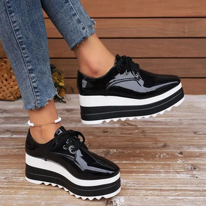 Isfrøy | Trendy Platåsko med Snøring