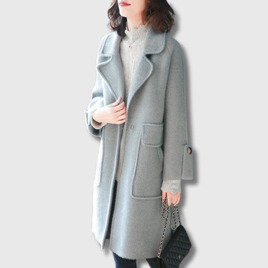 Gerd | Trenchcoat Dame
