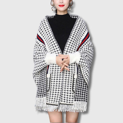 Alva | Cardigan med Patchwork og Eleganse