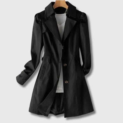 Tove | Trenchcoat chic