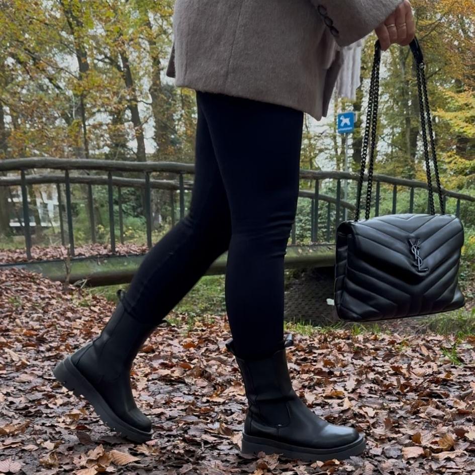 Christina| Chelsea Boots