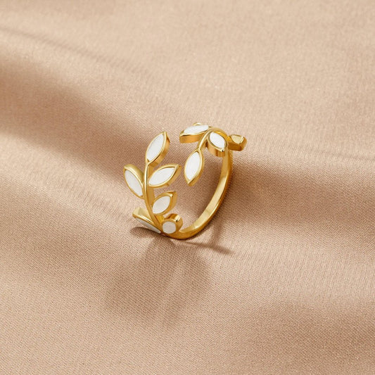 Solange | Goldblatt Ring